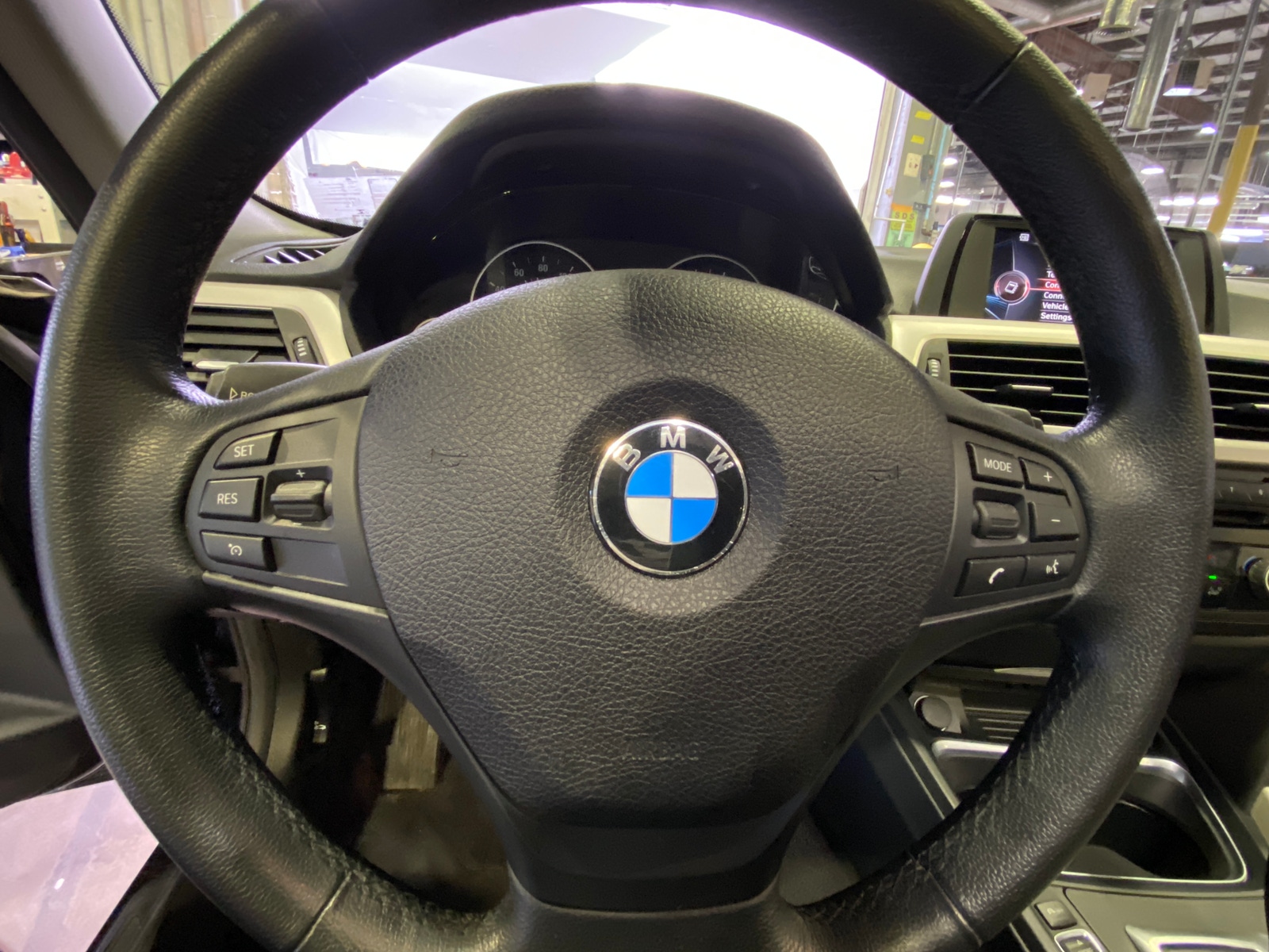 Thumbnail: 2015 BMW 3 Series - 5