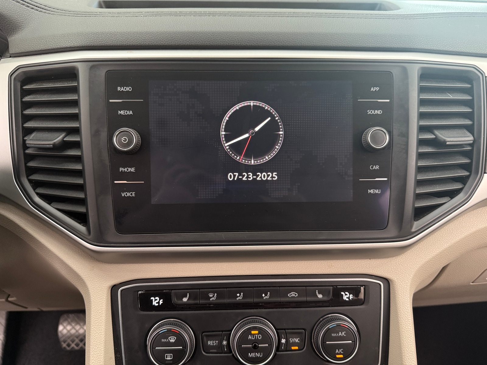 Thumbnail: 2021 Volkswagen Atlas - 3