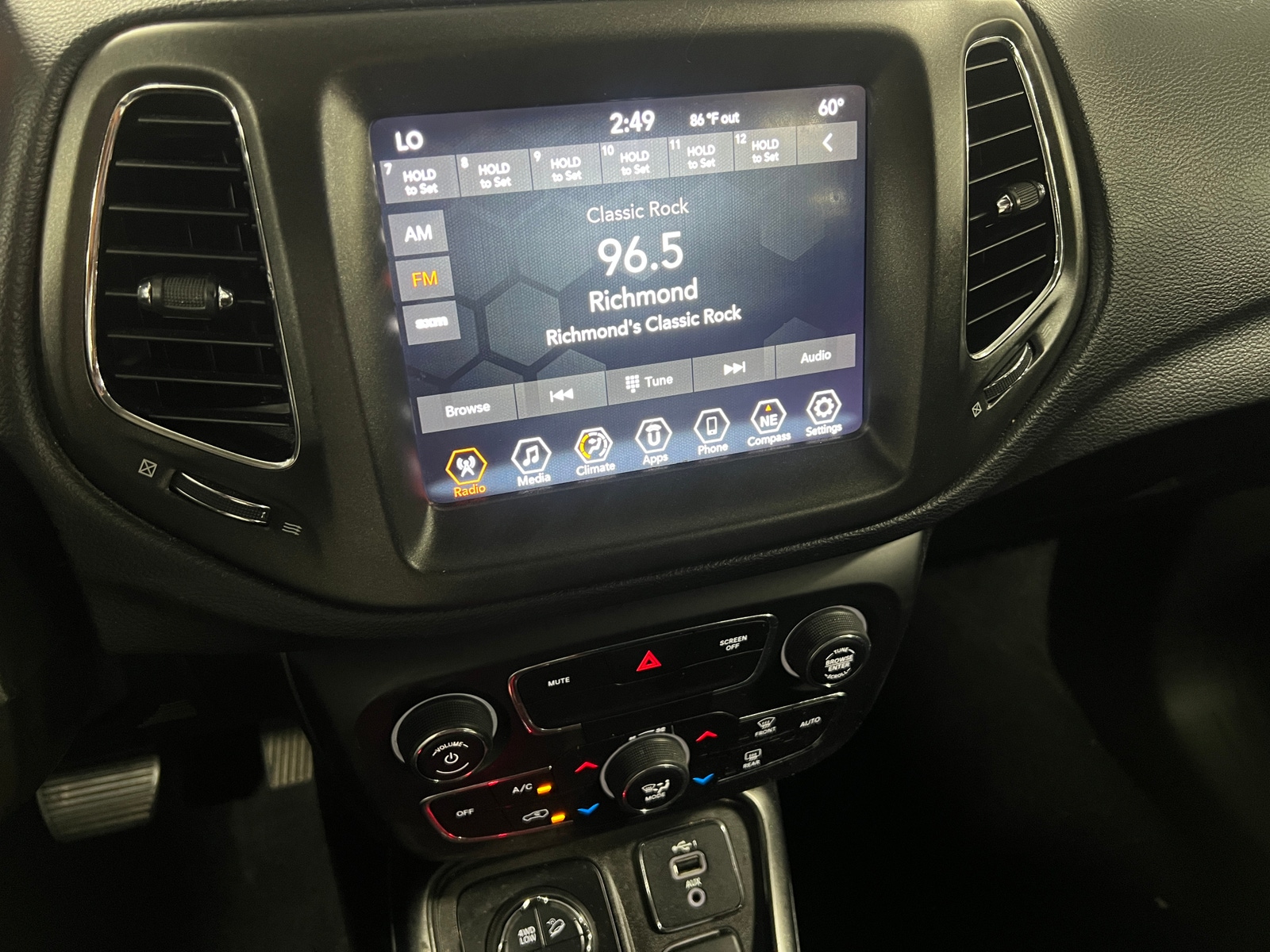 Thumbnail: 2019 Jeep Compass - 4