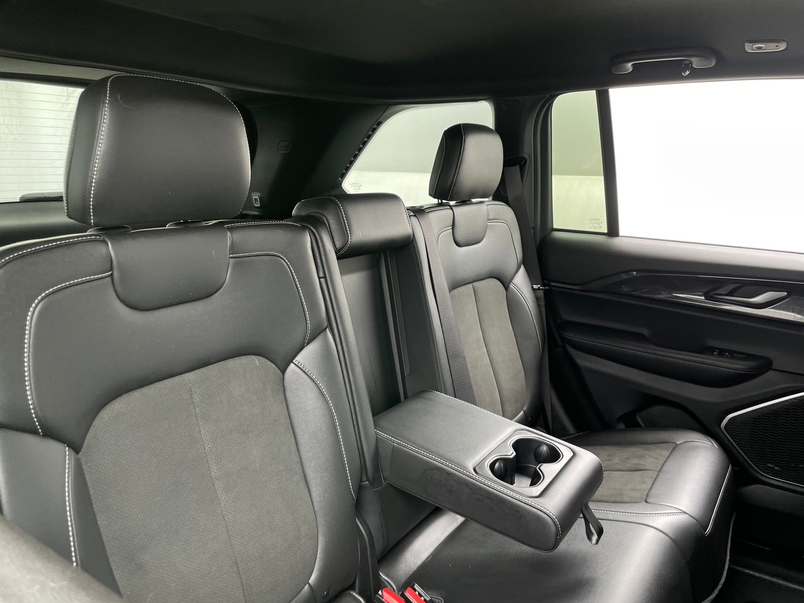 Thumbnail: 2022 Jeep Grand Cherokee - 5