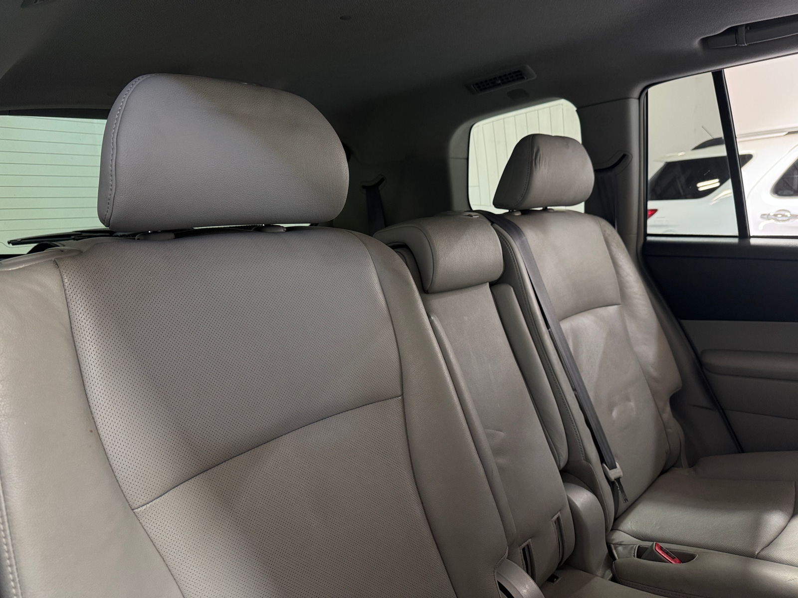 Thumbnail: 2012 Toyota Highlander - 5