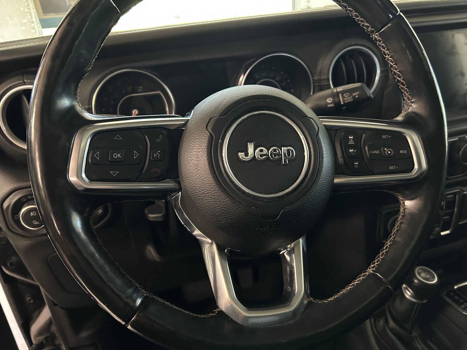 Thumbnail: 2020 Jeep Gladiator - 4