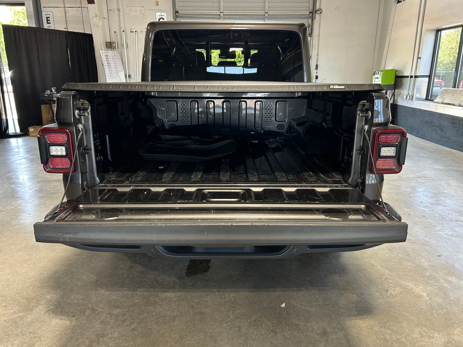 Thumbnail: 2020 Jeep Gladiator - 6