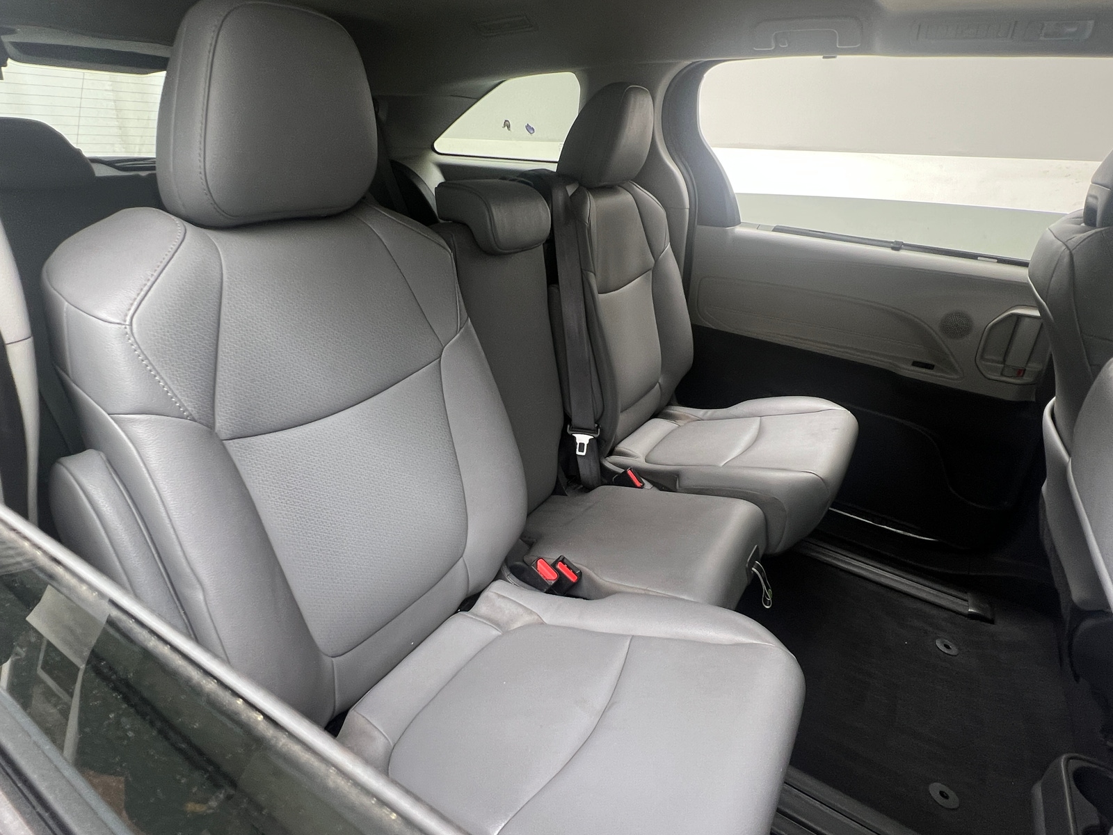 Thumbnail: 2021 Toyota Sienna - 5