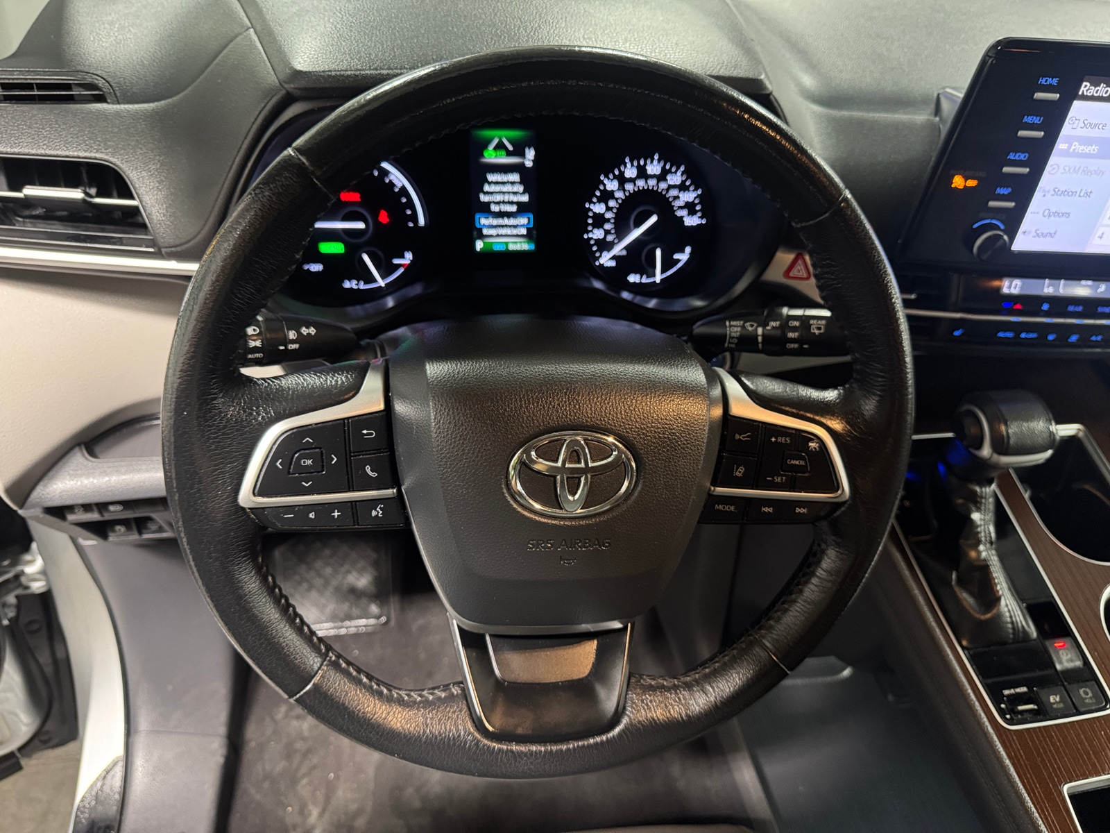 Thumbnail: 2021 Toyota Sienna - 4