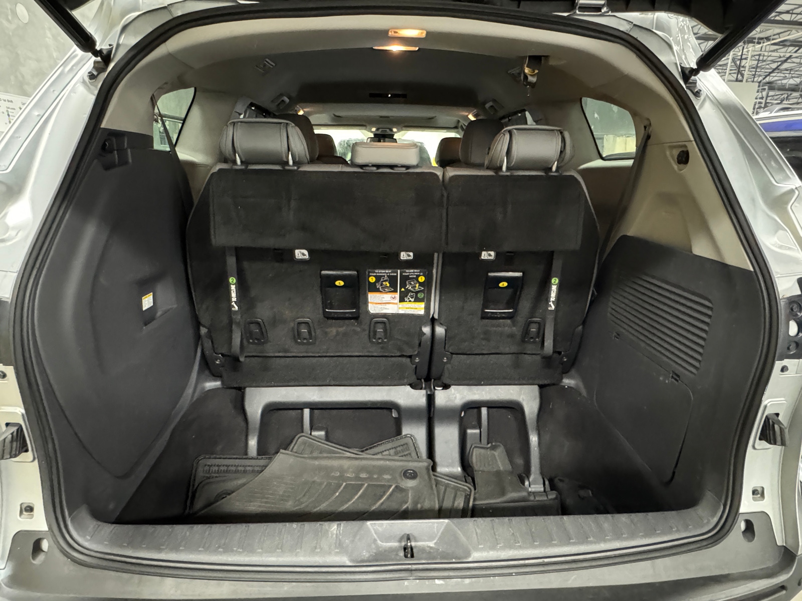 Thumbnail: 2021 Toyota Sienna - 6