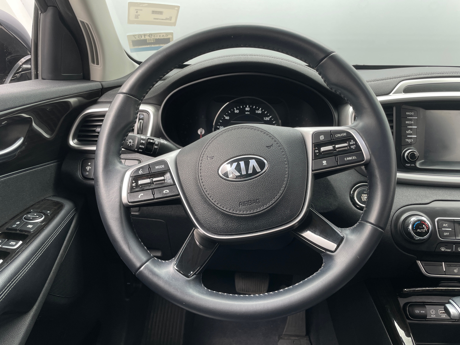 Thumbnail: 2020 Kia Sorento - 4