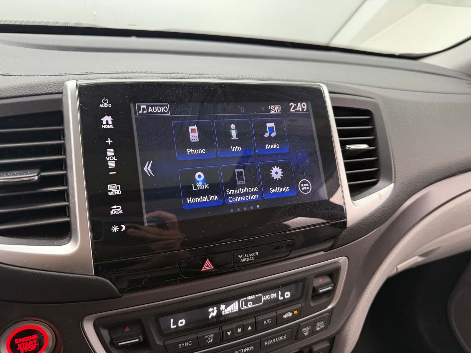 Thumbnail: 2017 Honda Pilot - 3
