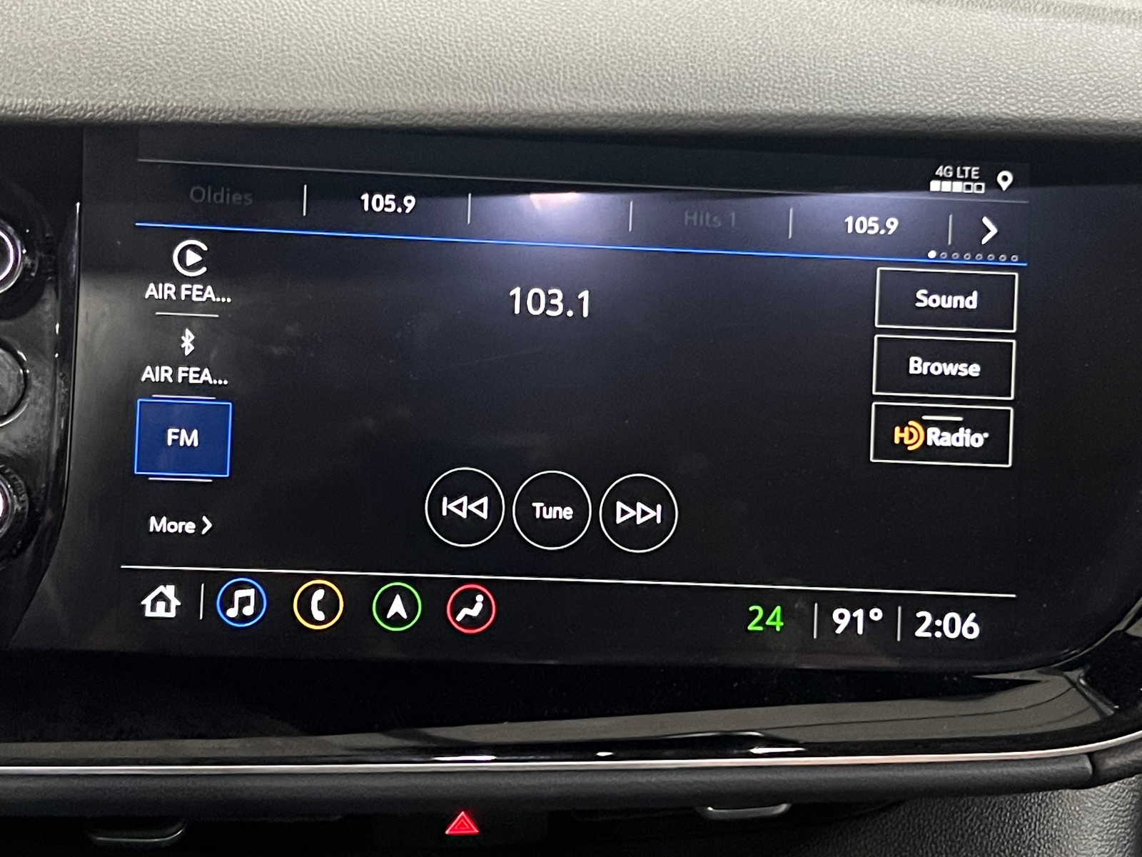 Thumbnail: 2022 Buick Envision - 3