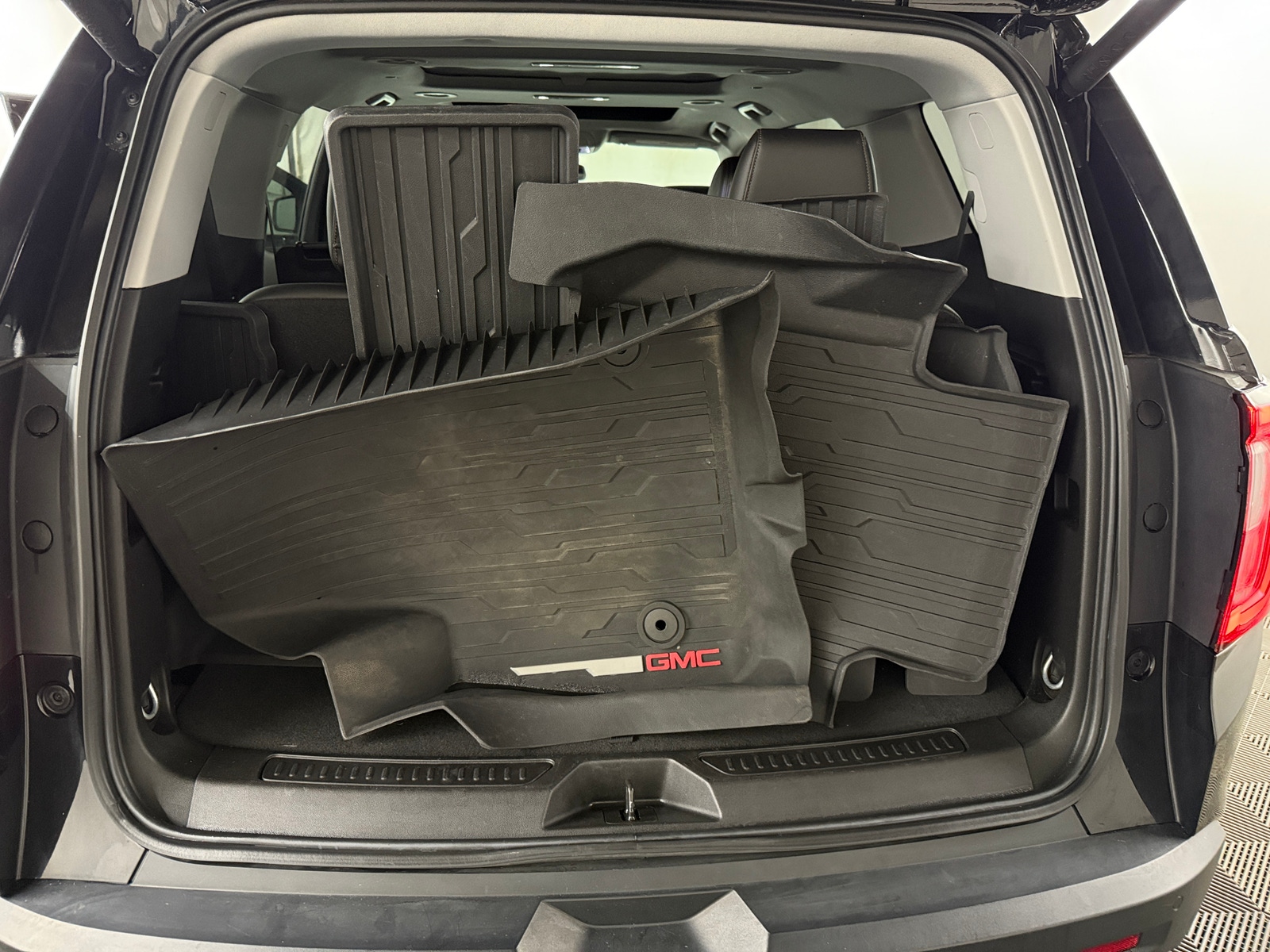 Thumbnail: 2021 GMC Acadia - 6