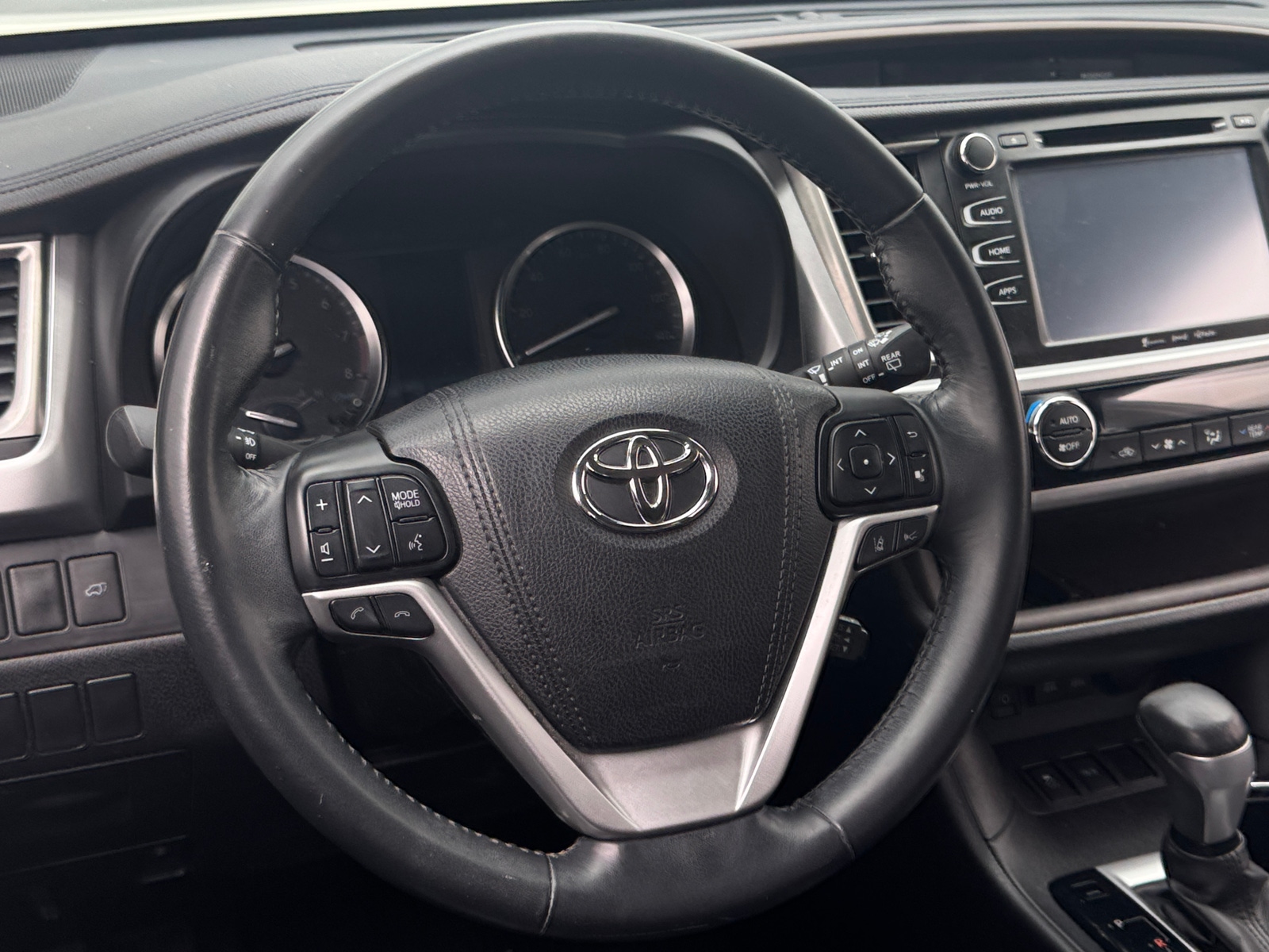 Thumbnail: 2017 Toyota Highlander - 4