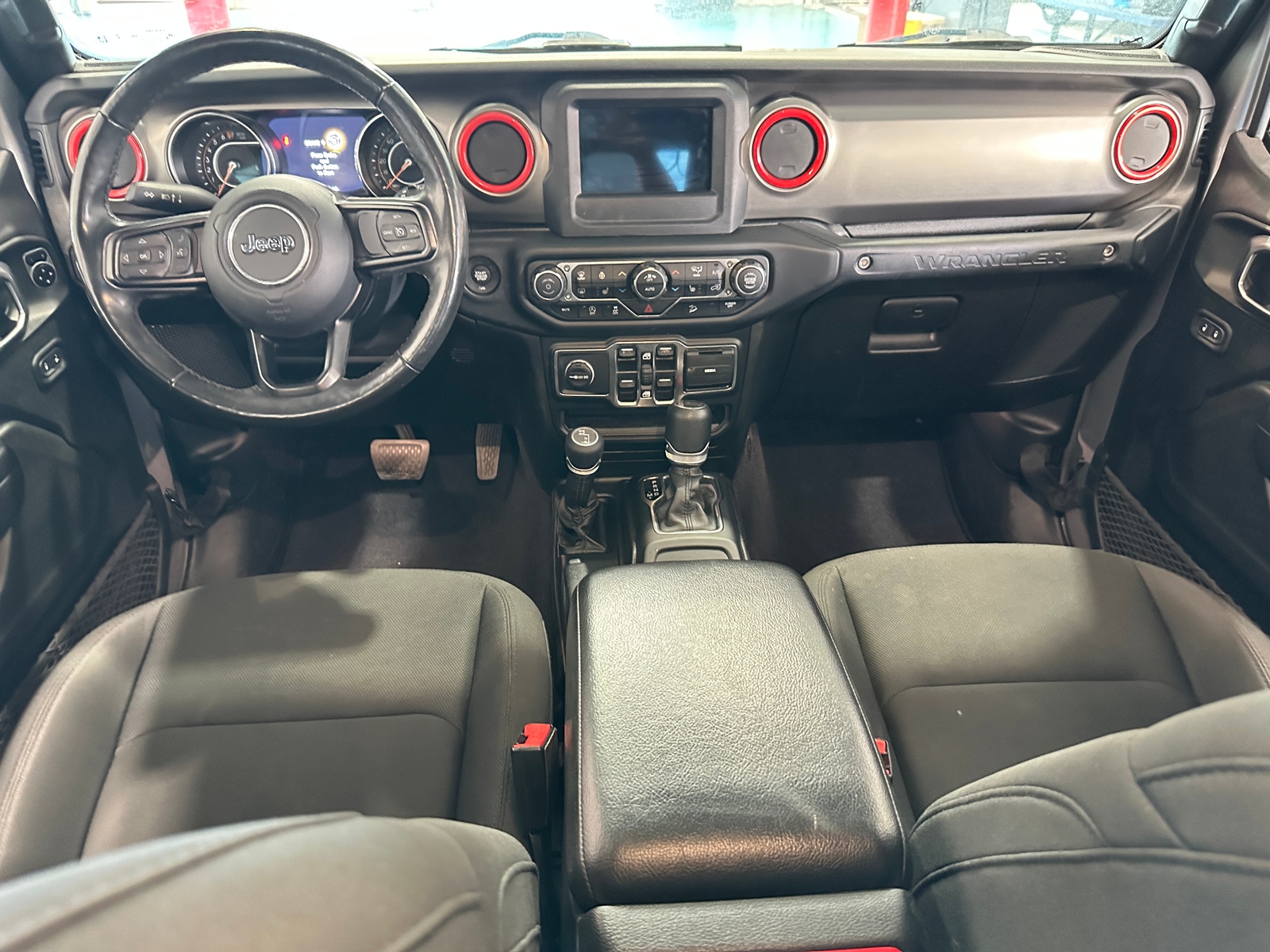 Thumbnail: 2019 Jeep Wrangler - 3