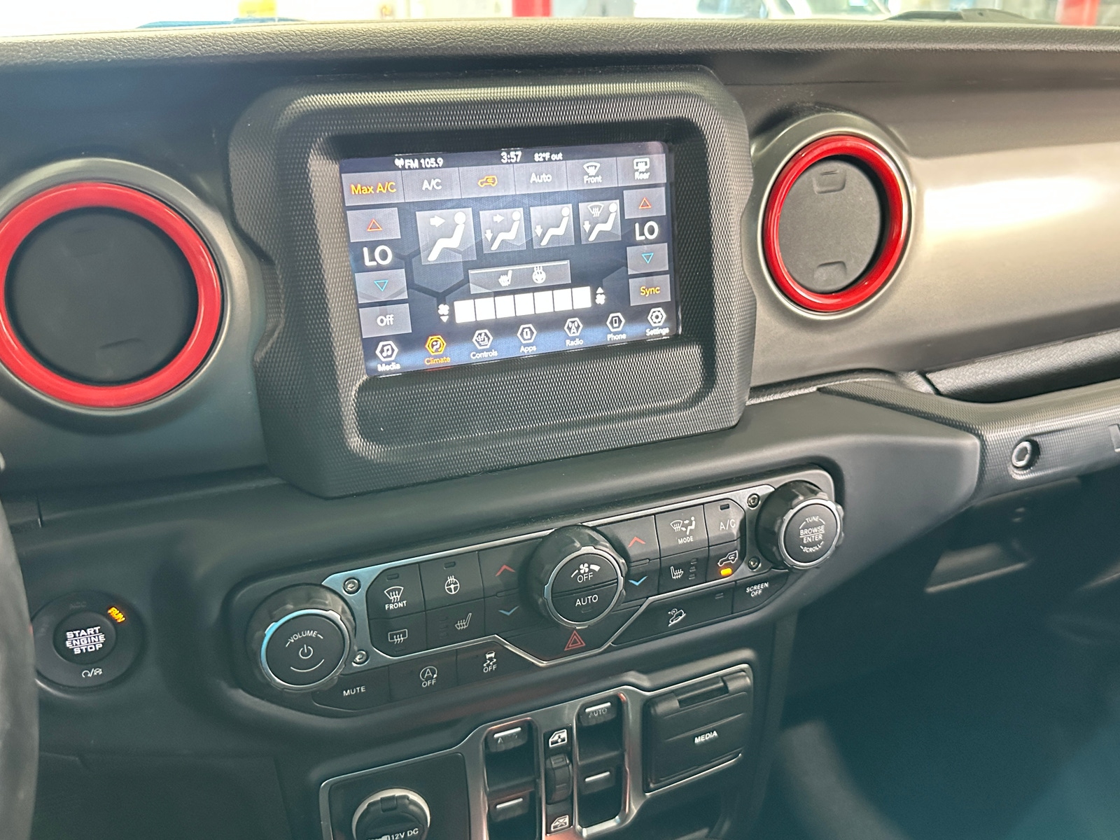 Thumbnail: 2019 Jeep Wrangler - 4
