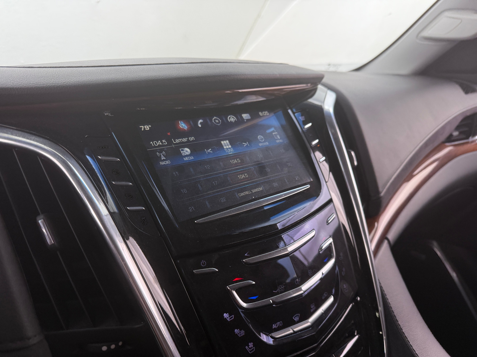 Thumbnail: 2017 Cadillac Escalade - 3