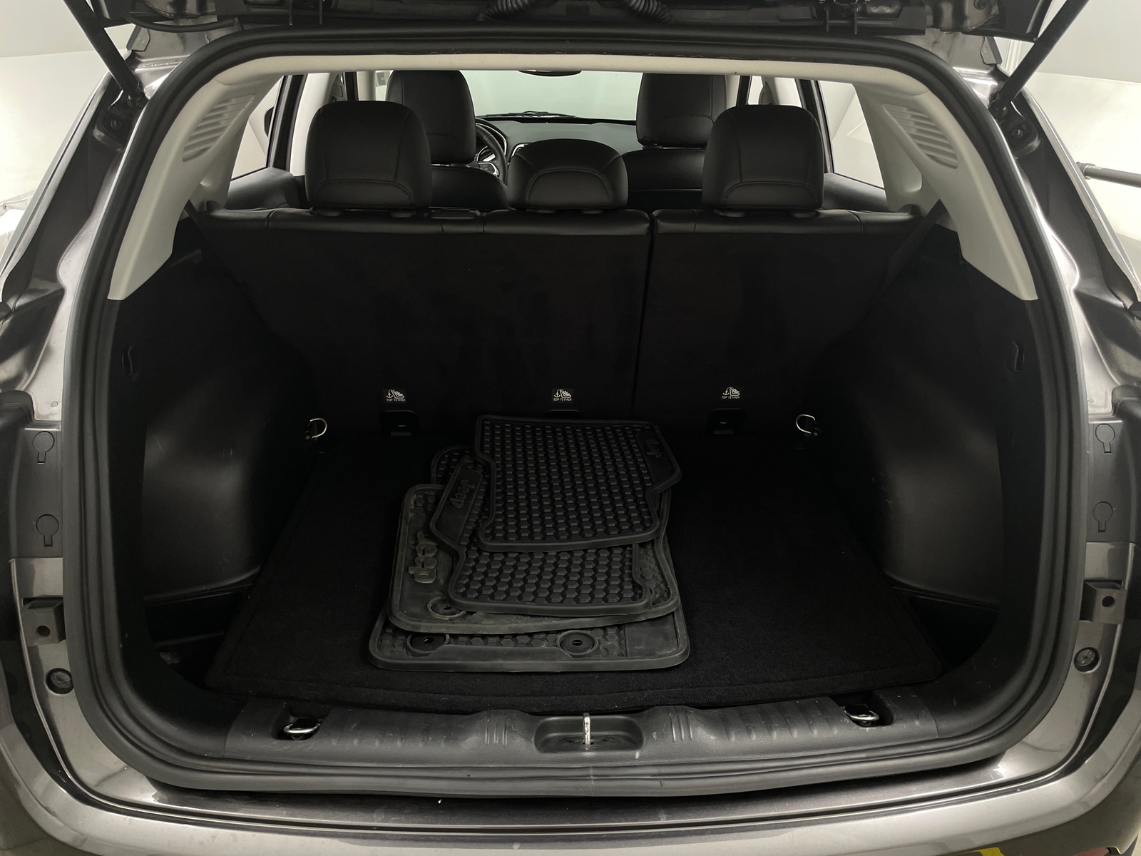 Thumbnail: 2019 Jeep Compass - 7
