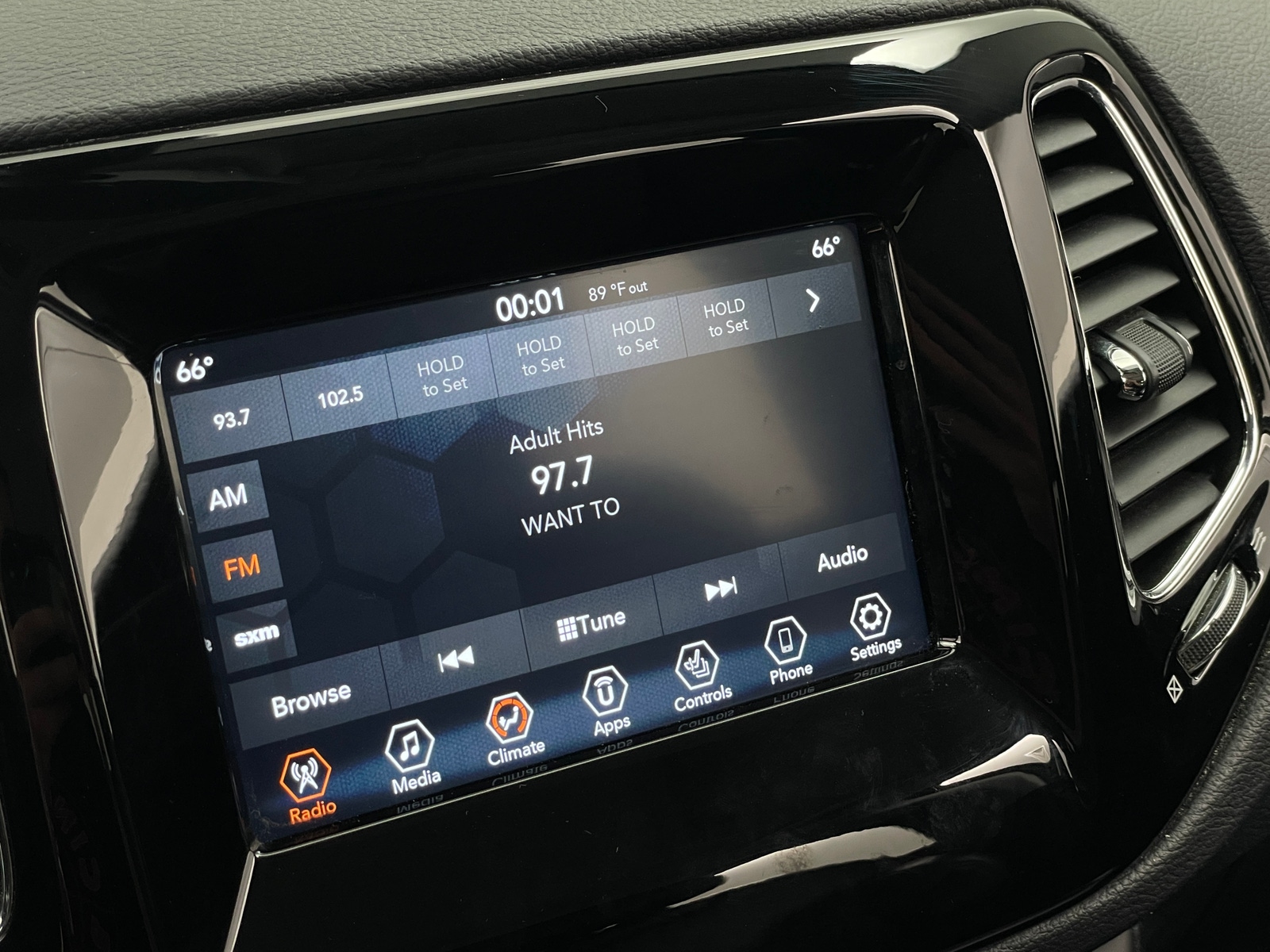 Thumbnail: 2019 Jeep Compass - 4