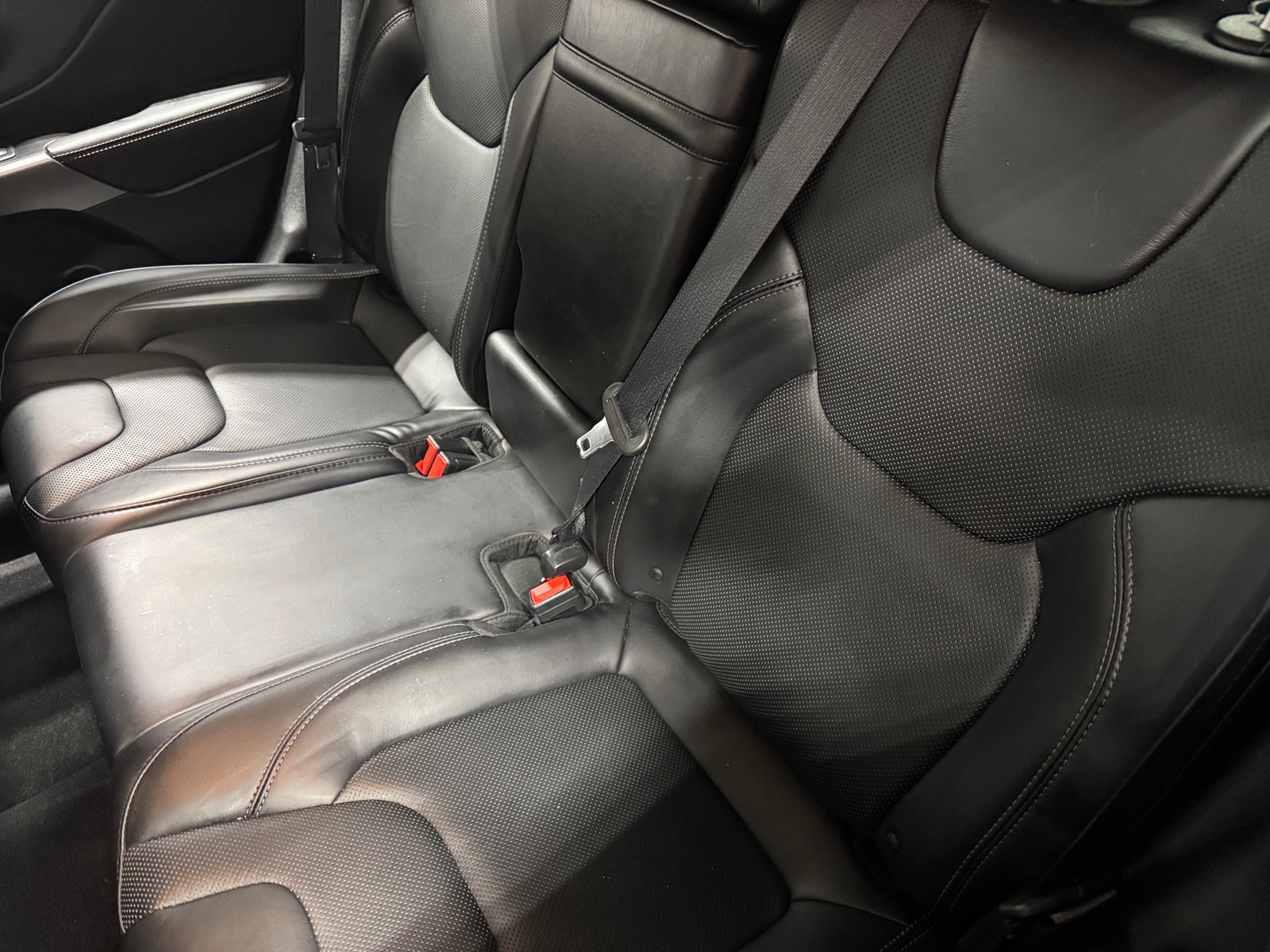 Thumbnail: 2019 Jeep Cherokee - 5