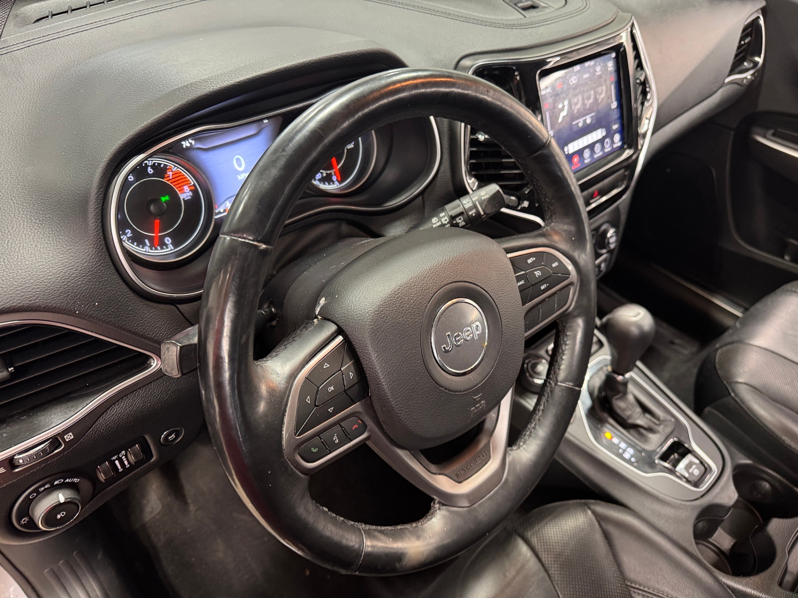Thumbnail: 2019 Jeep Cherokee - 2