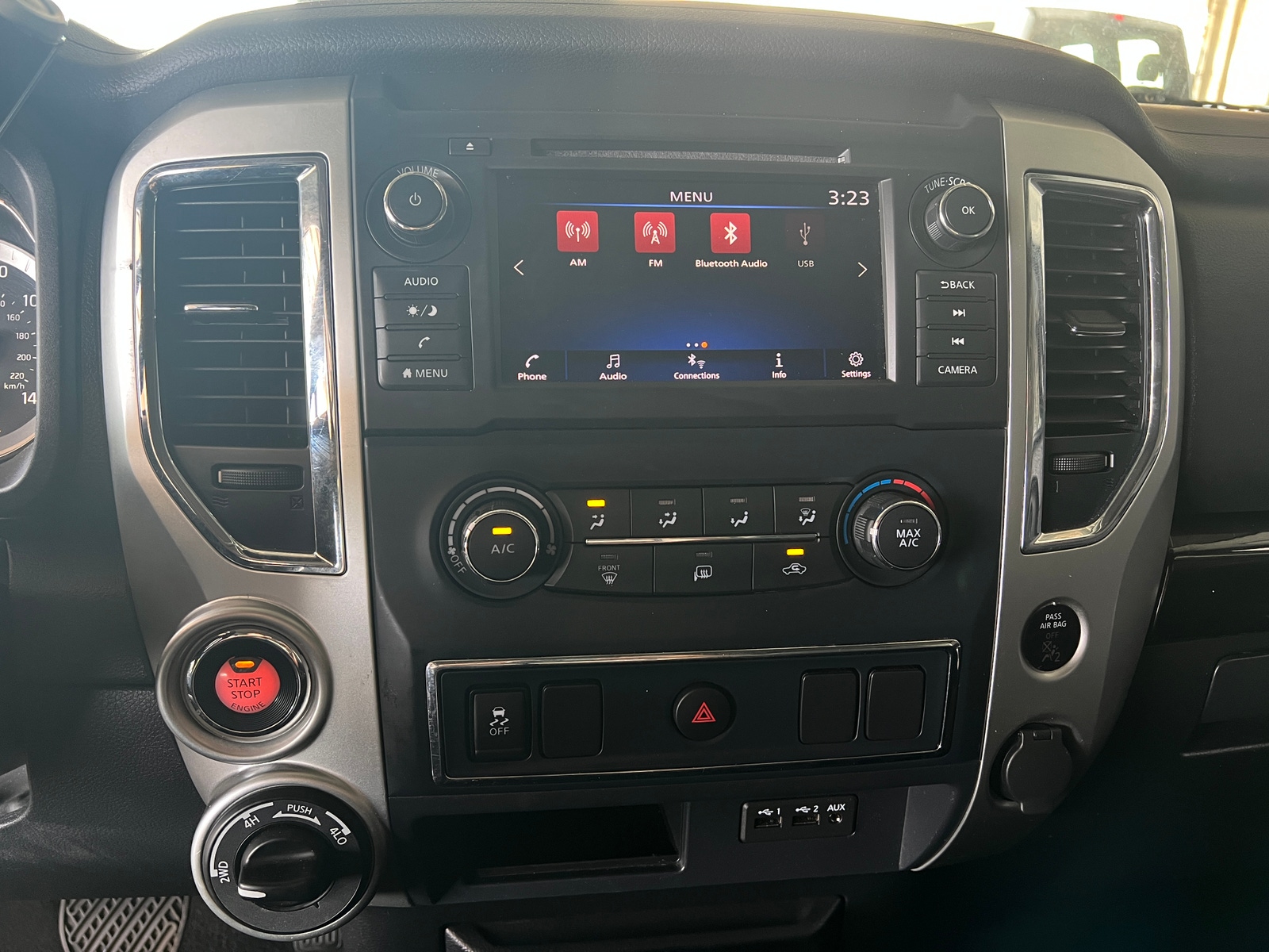 Thumbnail: 2019 Nissan Titan - 4