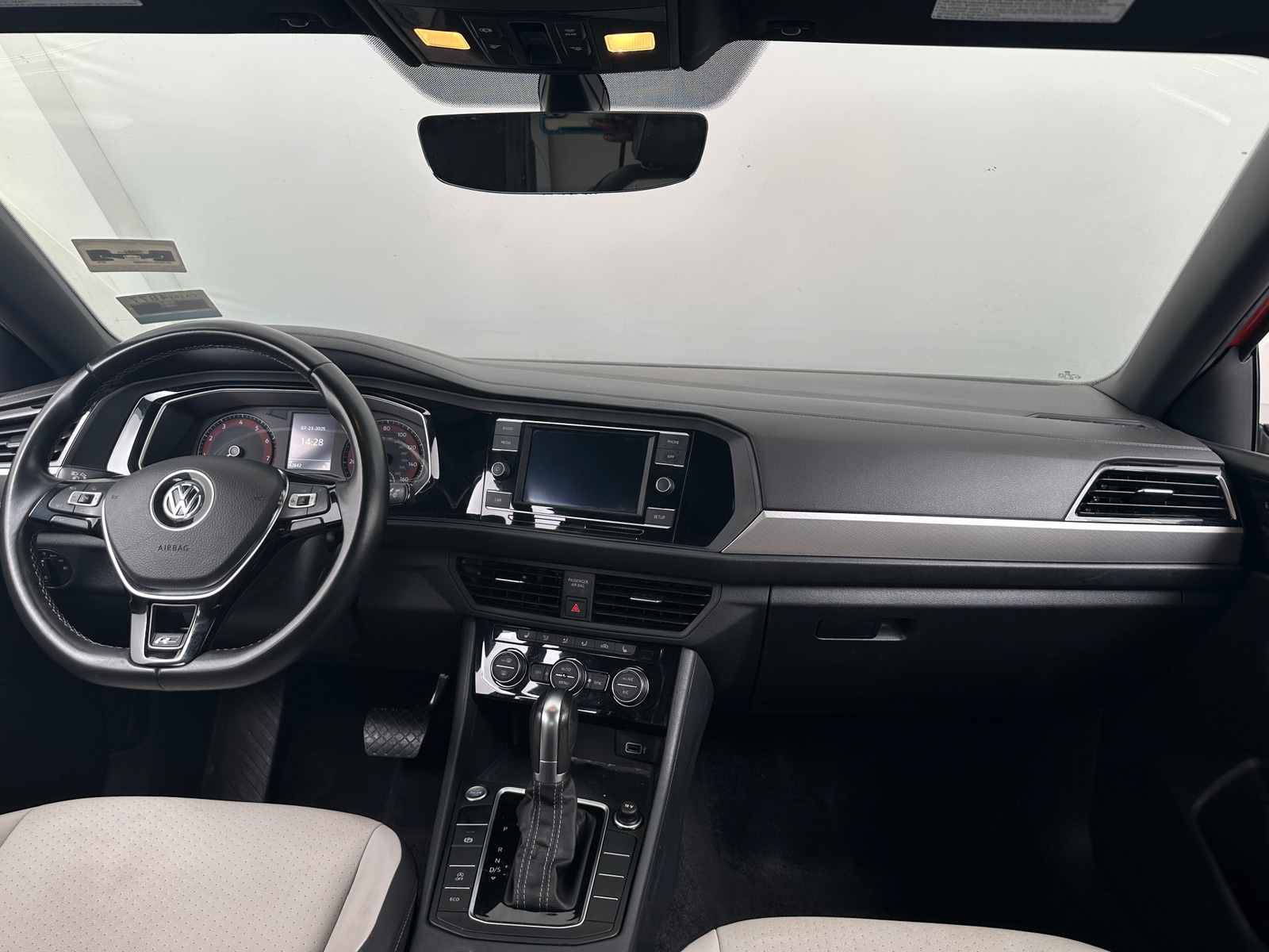Thumbnail: 2019 Volkswagen Jetta - 2