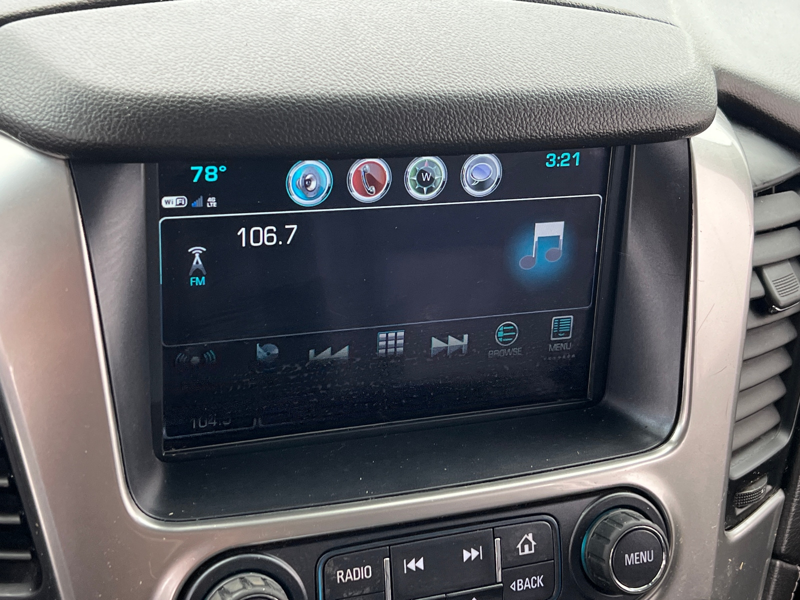 Thumbnail: 2019 Chevrolet Tahoe - 3