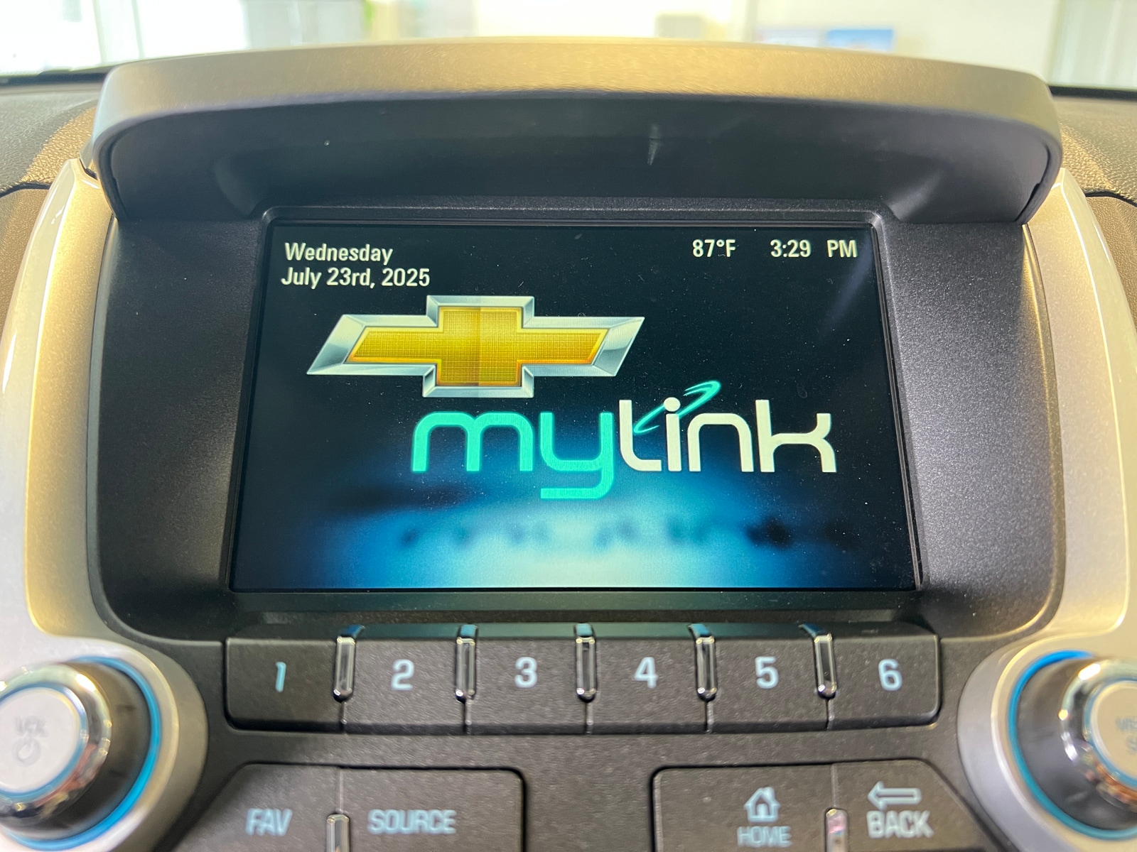 Thumbnail: 2016 Chevrolet Equinox - 4