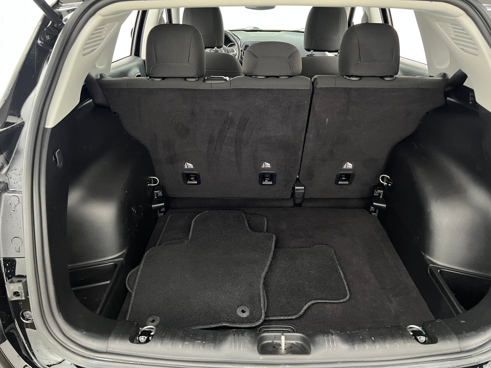 Thumbnail: 2019 Jeep Compass - 7
