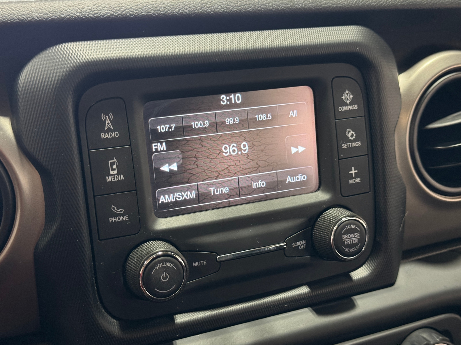Thumbnail: 2020 Jeep Wrangler - 4