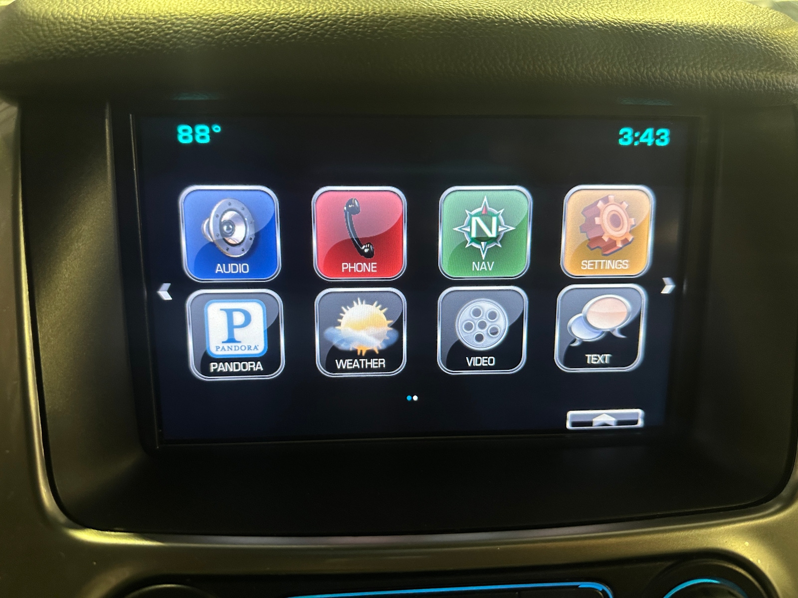 Thumbnail: 2015 Chevrolet Tahoe - 3
