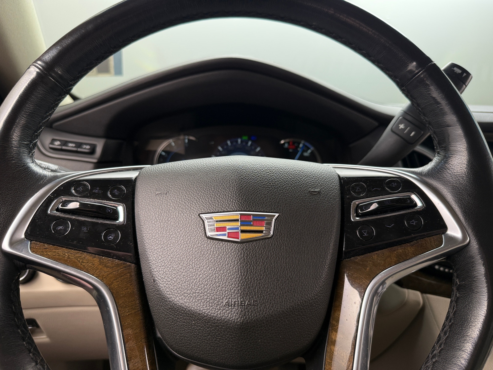 Thumbnail: 2019 Cadillac Escalade - 4
