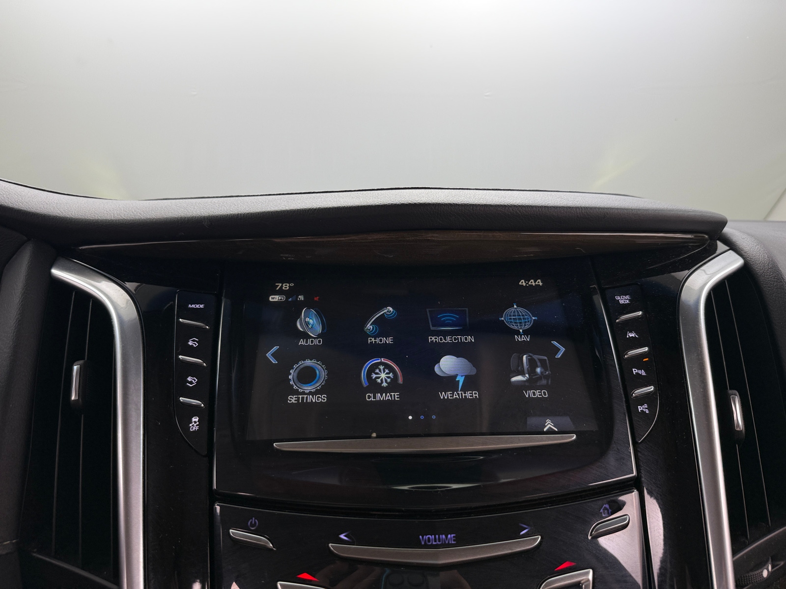 Thumbnail: 2019 Cadillac Escalade - 3