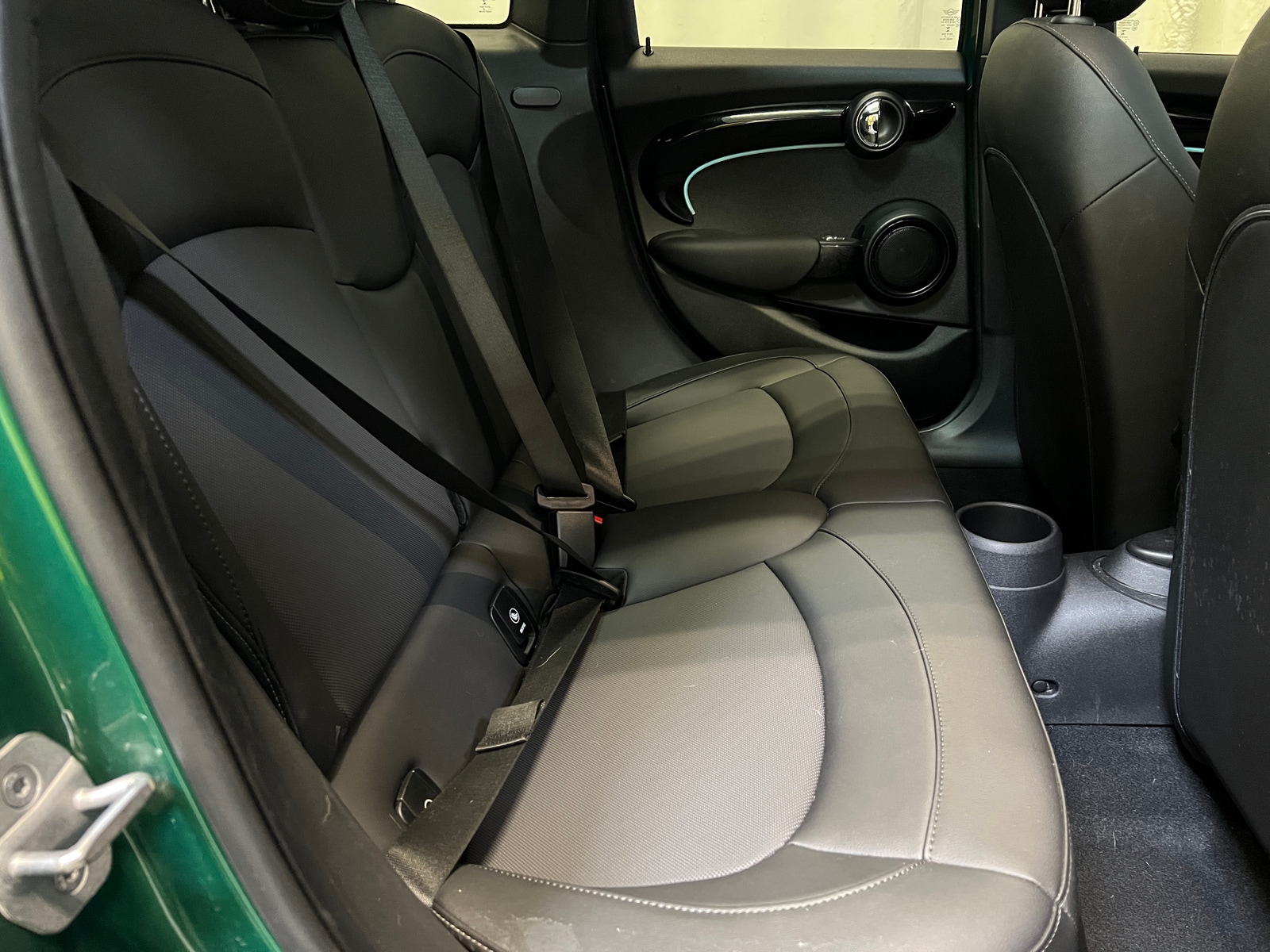 Thumbnail: 2022 MINI Cooper Hardtop - 5