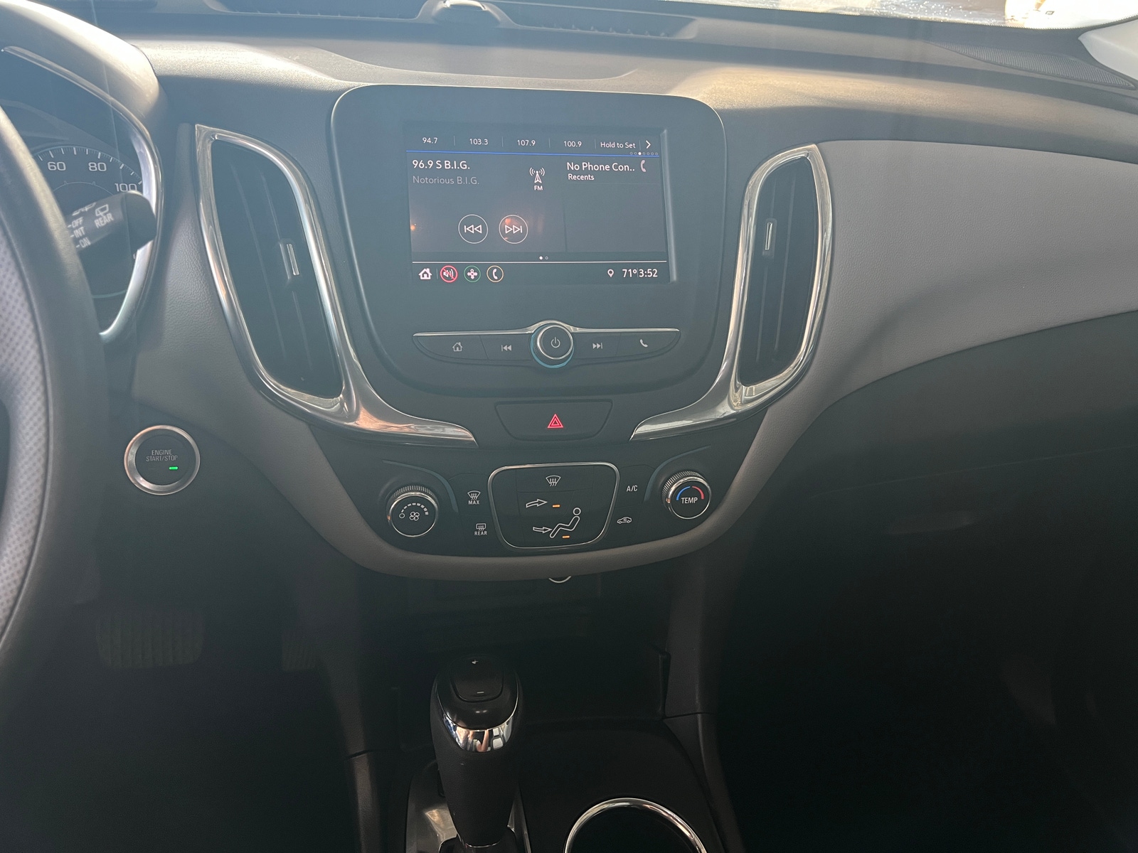 Thumbnail: 2020 Chevrolet Equinox - 4