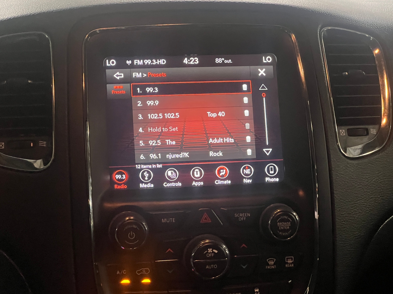Thumbnail: 2019 Dodge Durango - 3