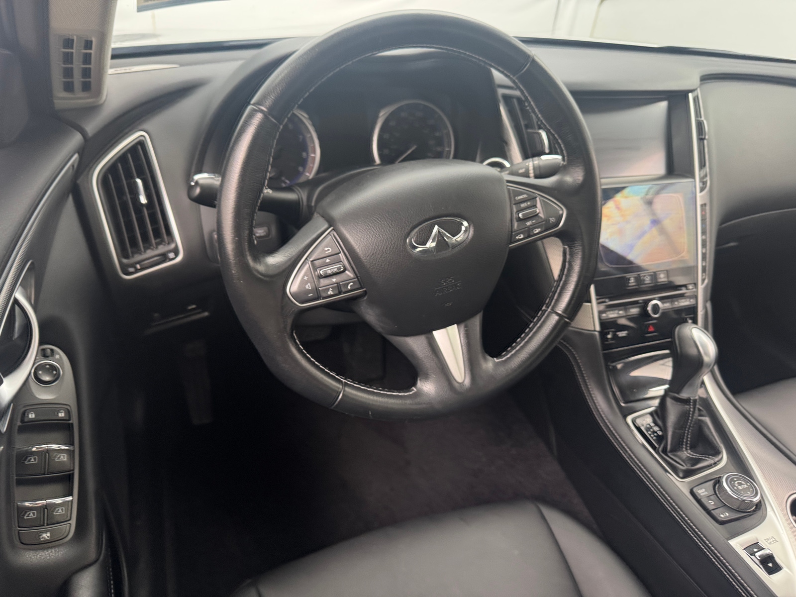 Thumbnail: 2015 INFINITI Q50 - 4