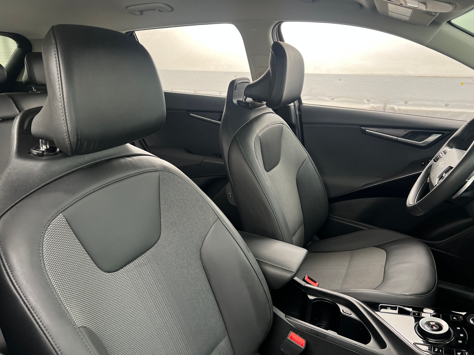 Thumbnail: 2023 Kia Niro - 2