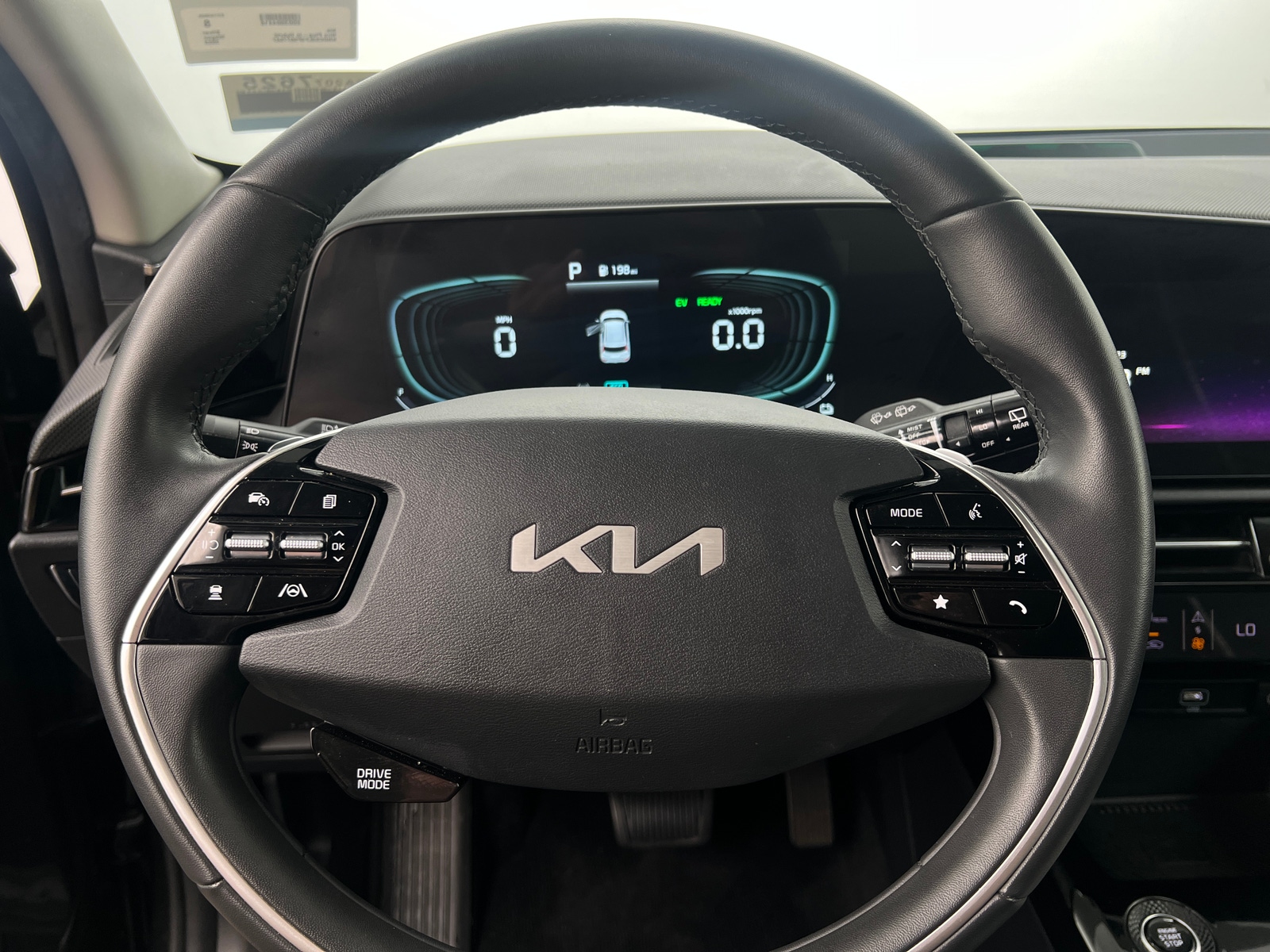Thumbnail: 2023 Kia Niro - 5
