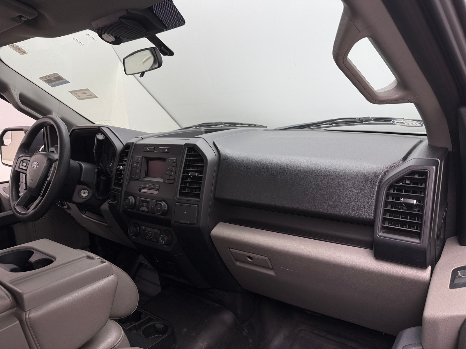 Thumbnail: 2019 Ford Econoline - 3