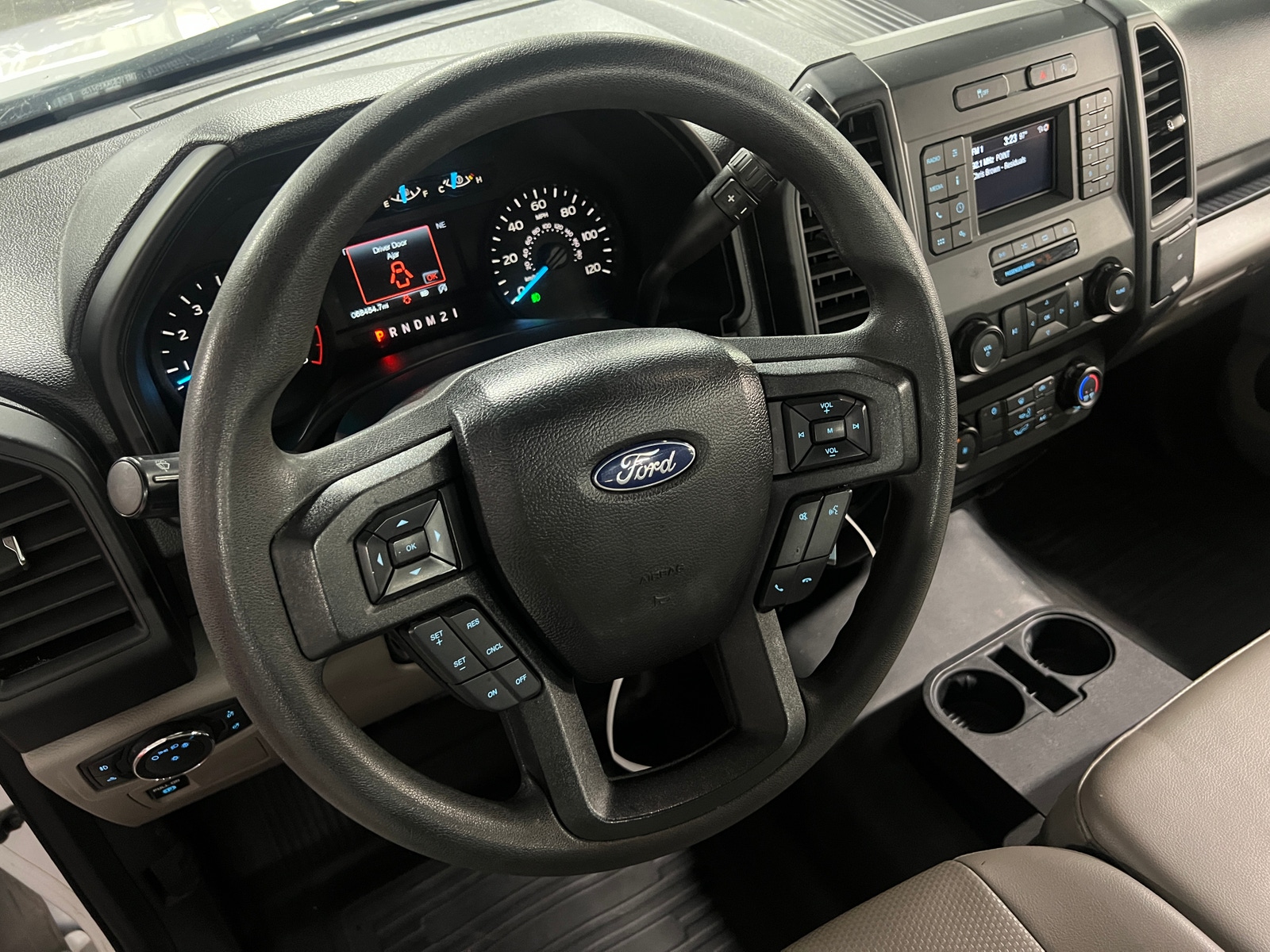 Thumbnail: 2019 Ford Econoline - 5
