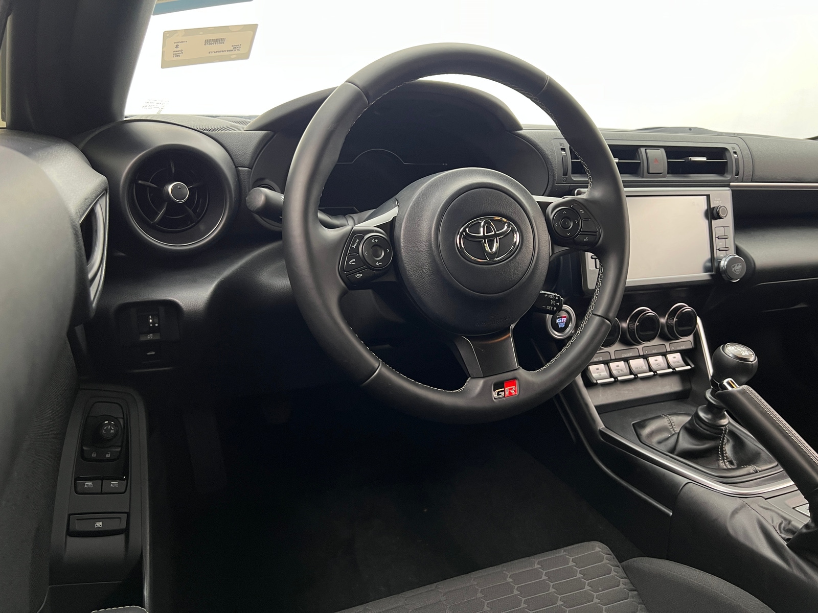 Thumbnail: 2023 Toyota GR86 - 4