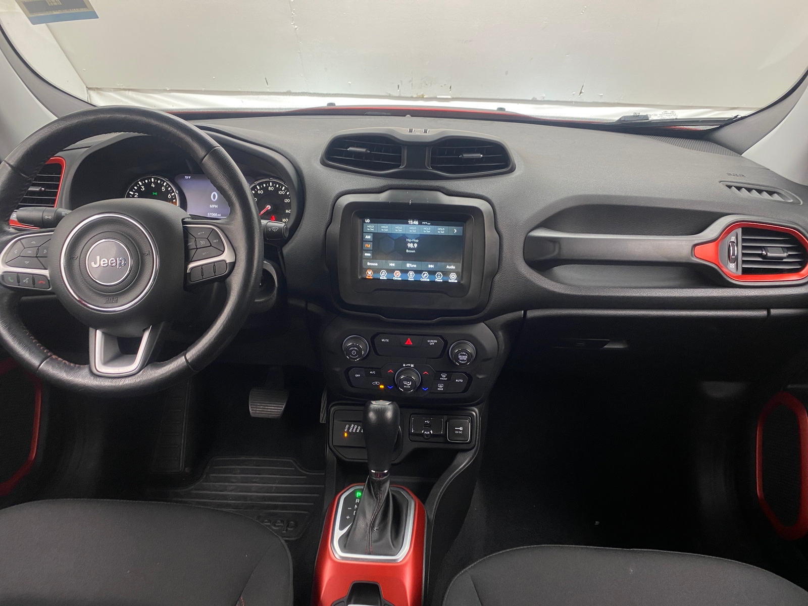Thumbnail: 2018 Jeep Renegade - 3