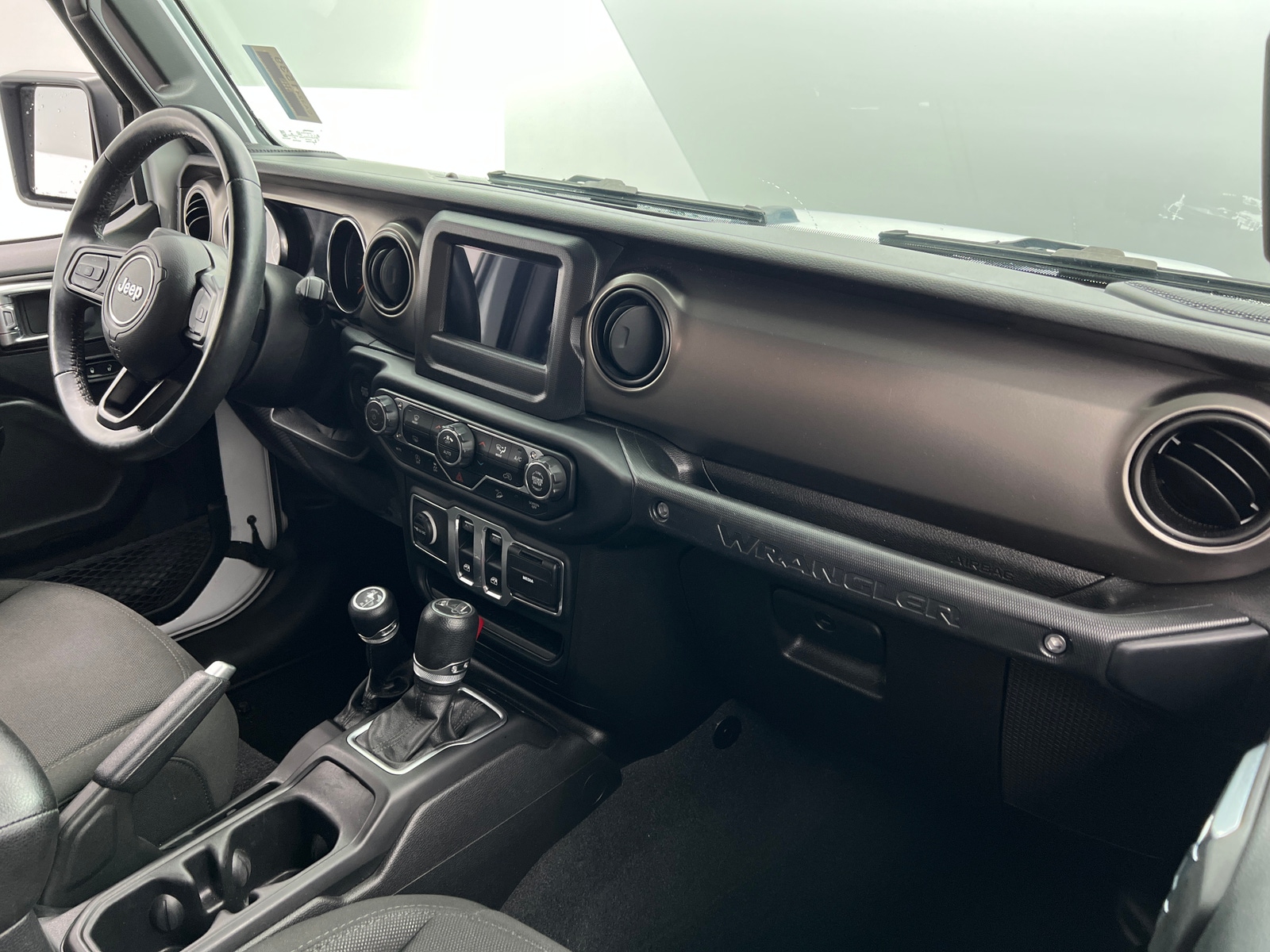 Thumbnail: 2019 Jeep Wrangler - 3