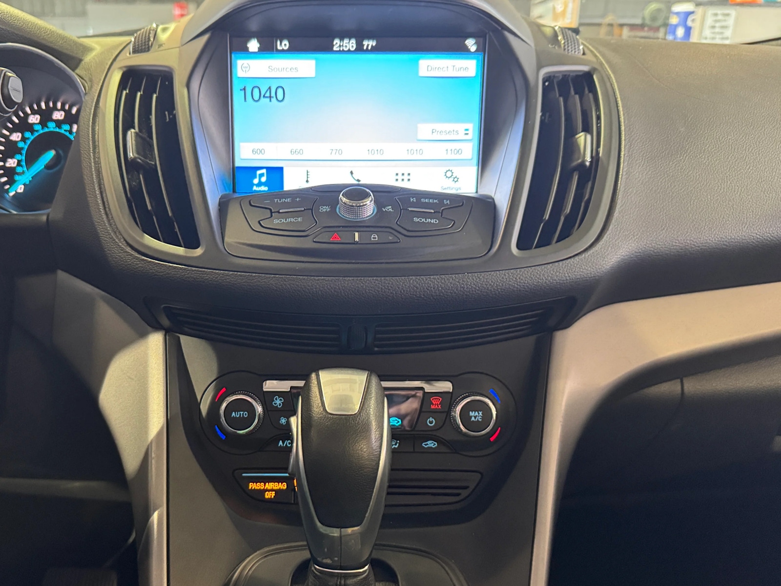 Thumbnail: 2016 Ford Escape - 4