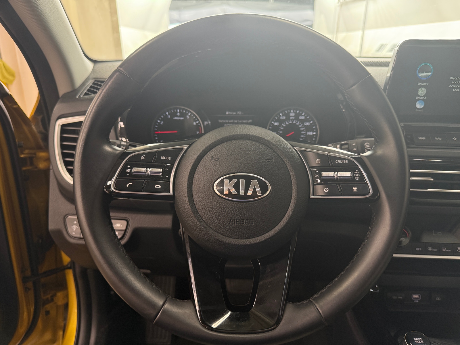 Thumbnail: 2021 Kia Seltos - 4