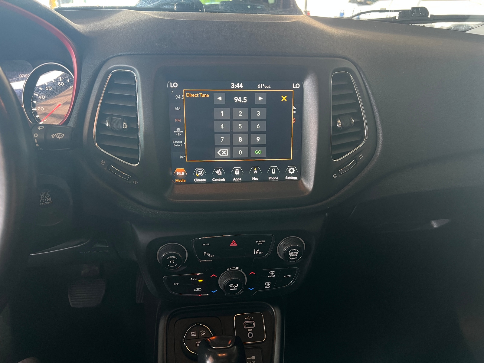 Thumbnail: 2021 Jeep Compass - 3