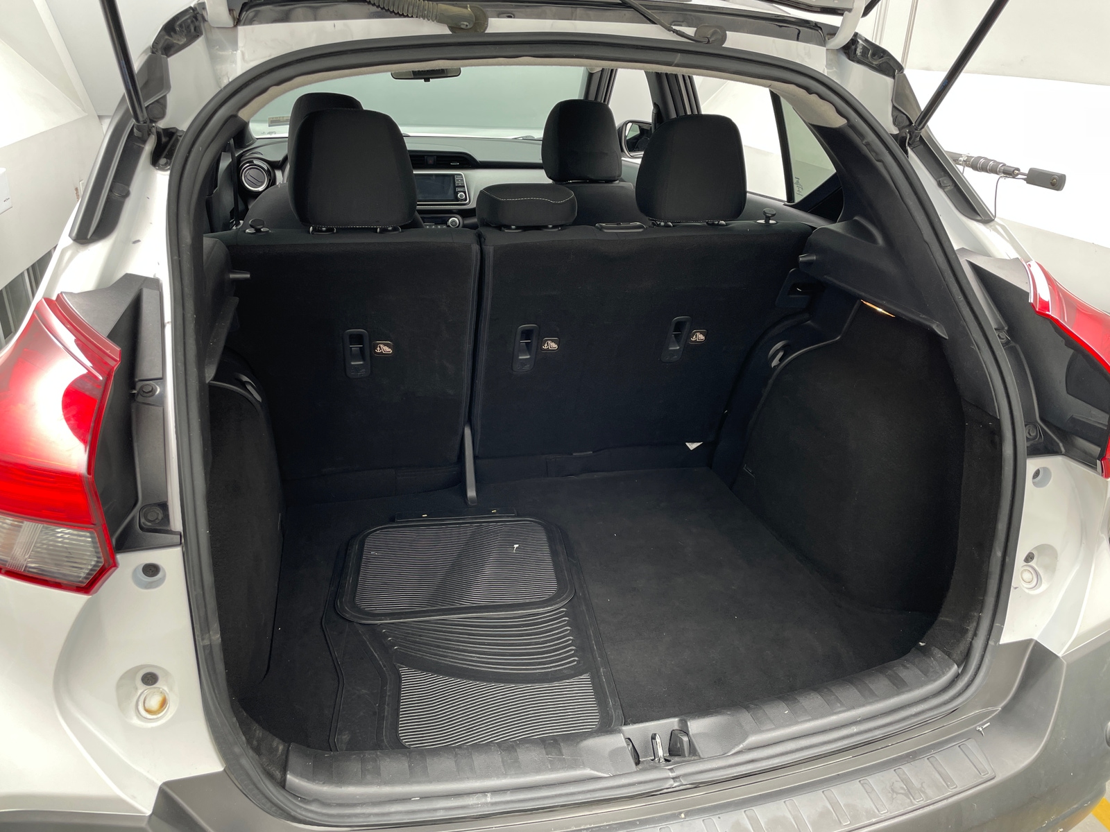 Thumbnail: 2020 Nissan Kicks - 7