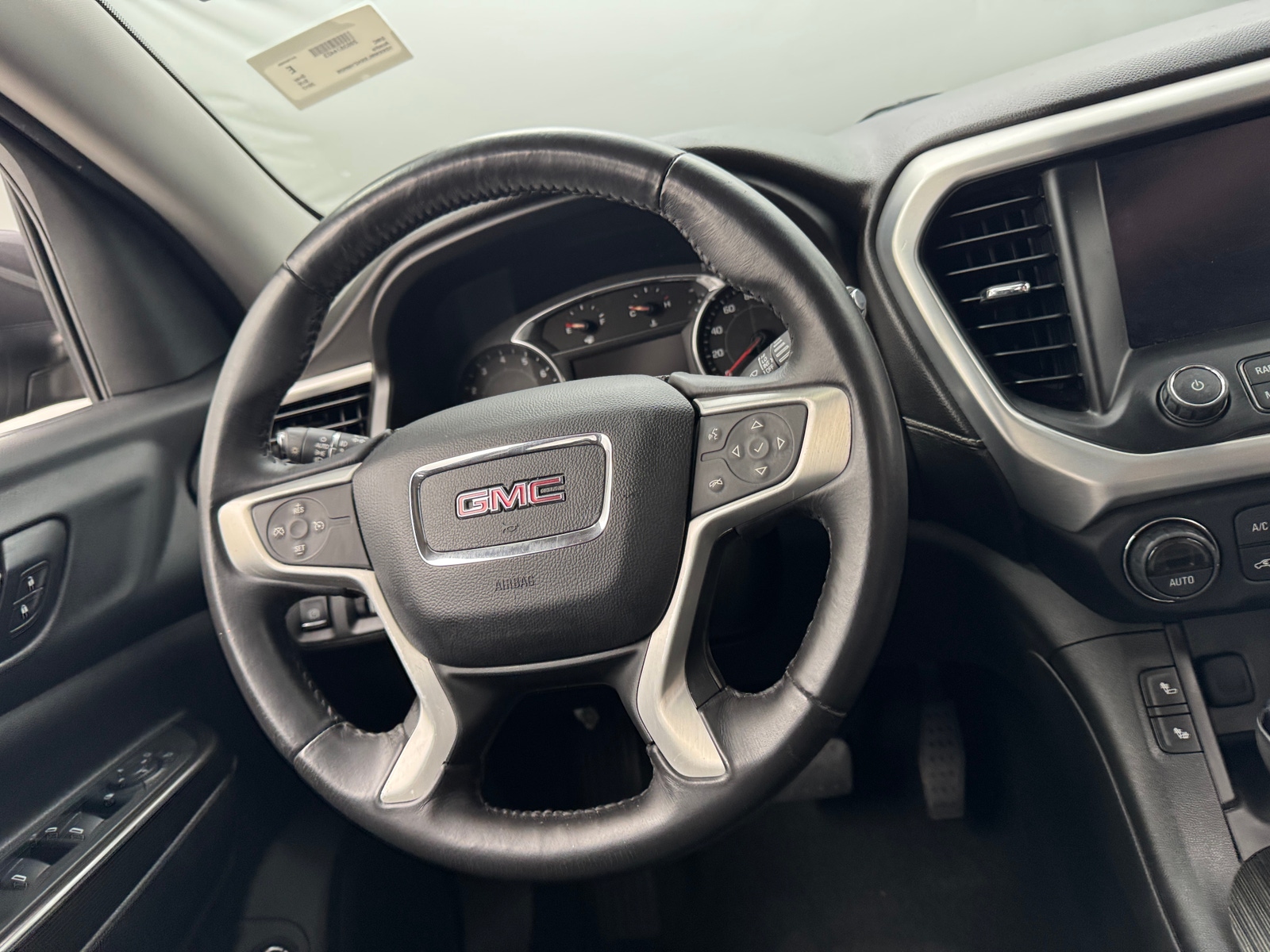 Thumbnail: 2017 GMC Acadia - 4