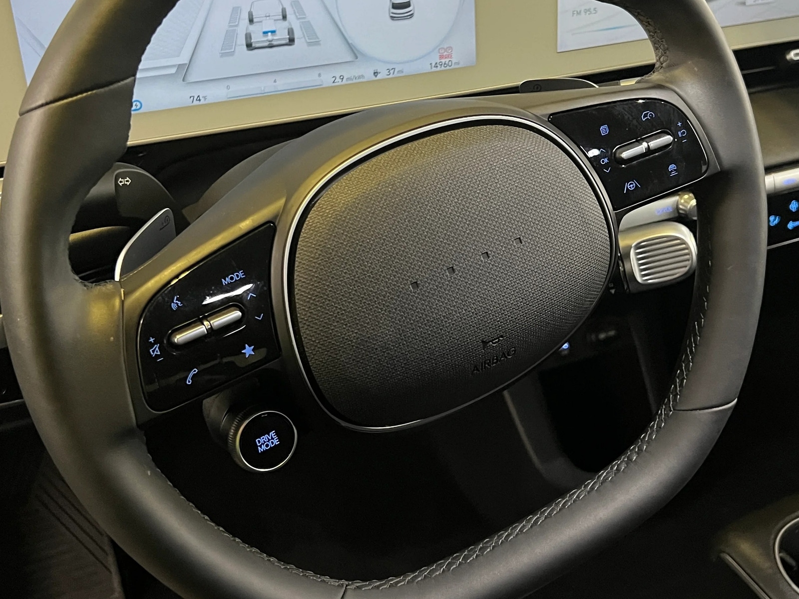Thumbnail: 2023 Hyundai Ioniq 5 - 4