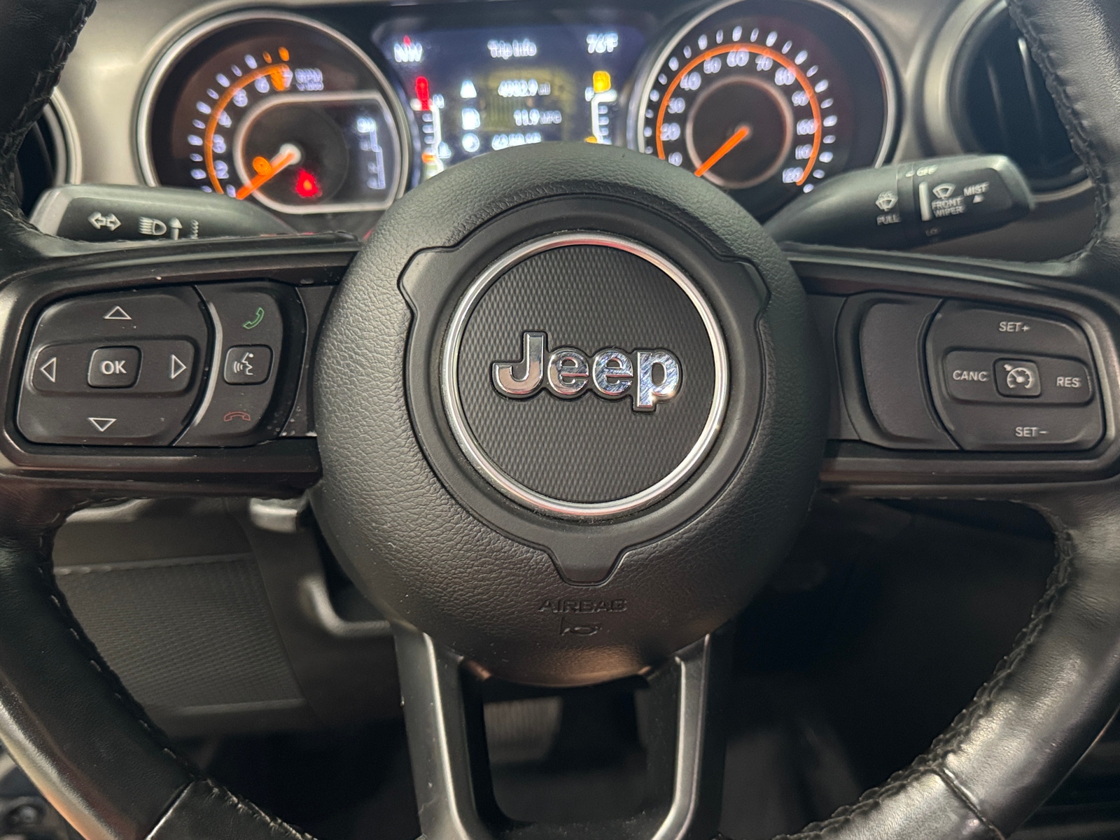 Thumbnail: 2021 Jeep Gladiator - 5