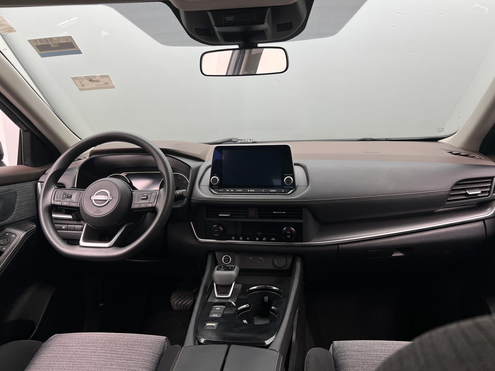 Thumbnail: 2023 Nissan Rogue - 3